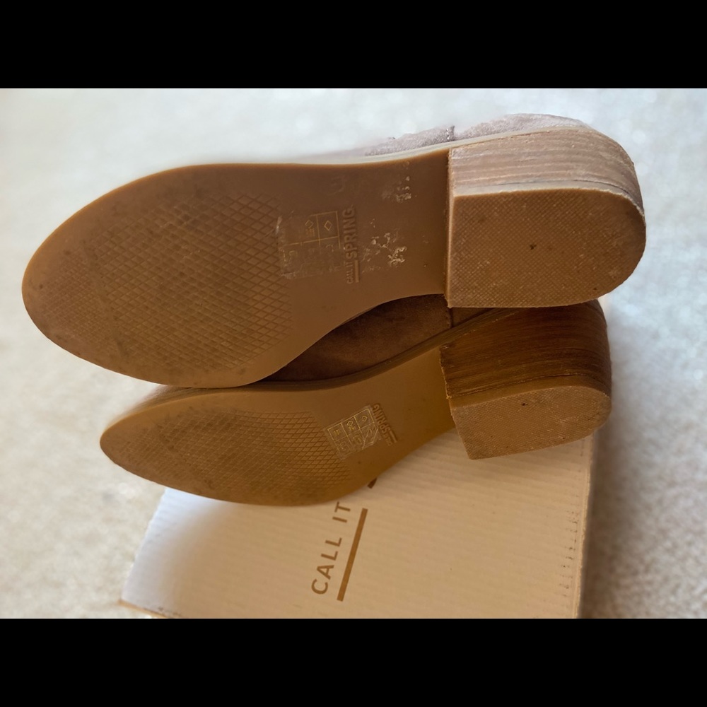 Ankle Boot | Block Heel - Picture 9 of 10